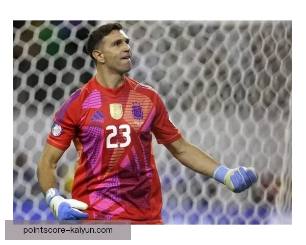 马丁内斯近期门将排名持续提升，状态回暖备受关注