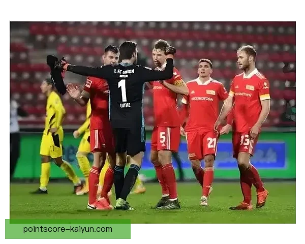 德甲斯图加特近期状态回暖，表现稳健持续提升，备受关注